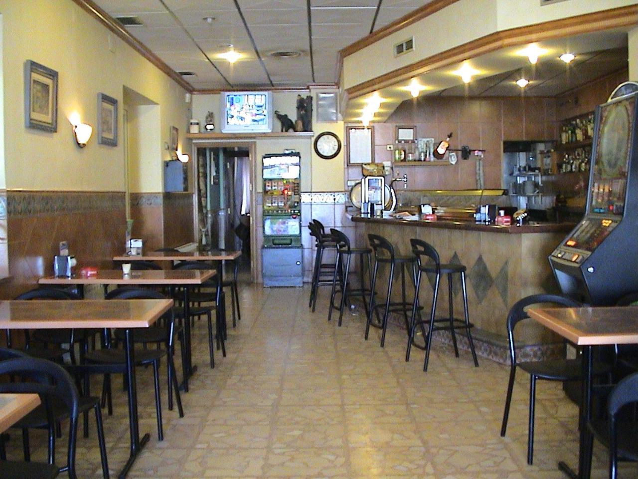 Hostal Restaurante Milan II ซาน เคลเมนเต ภายนอก รูปภาพ