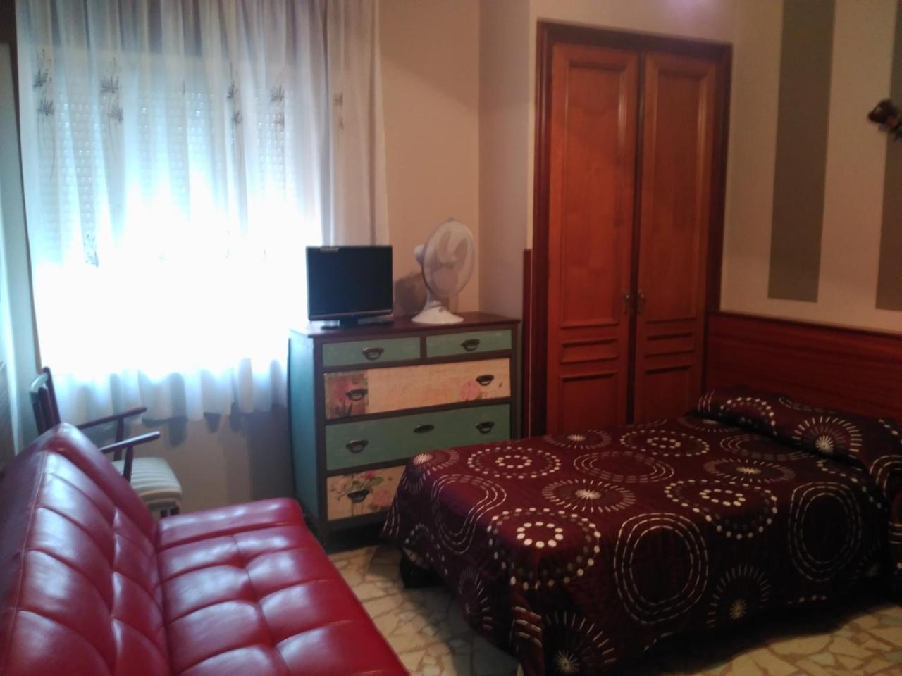 Hostal Restaurante Milan II ซาน เคลเมนเต ภายนอก รูปภาพ