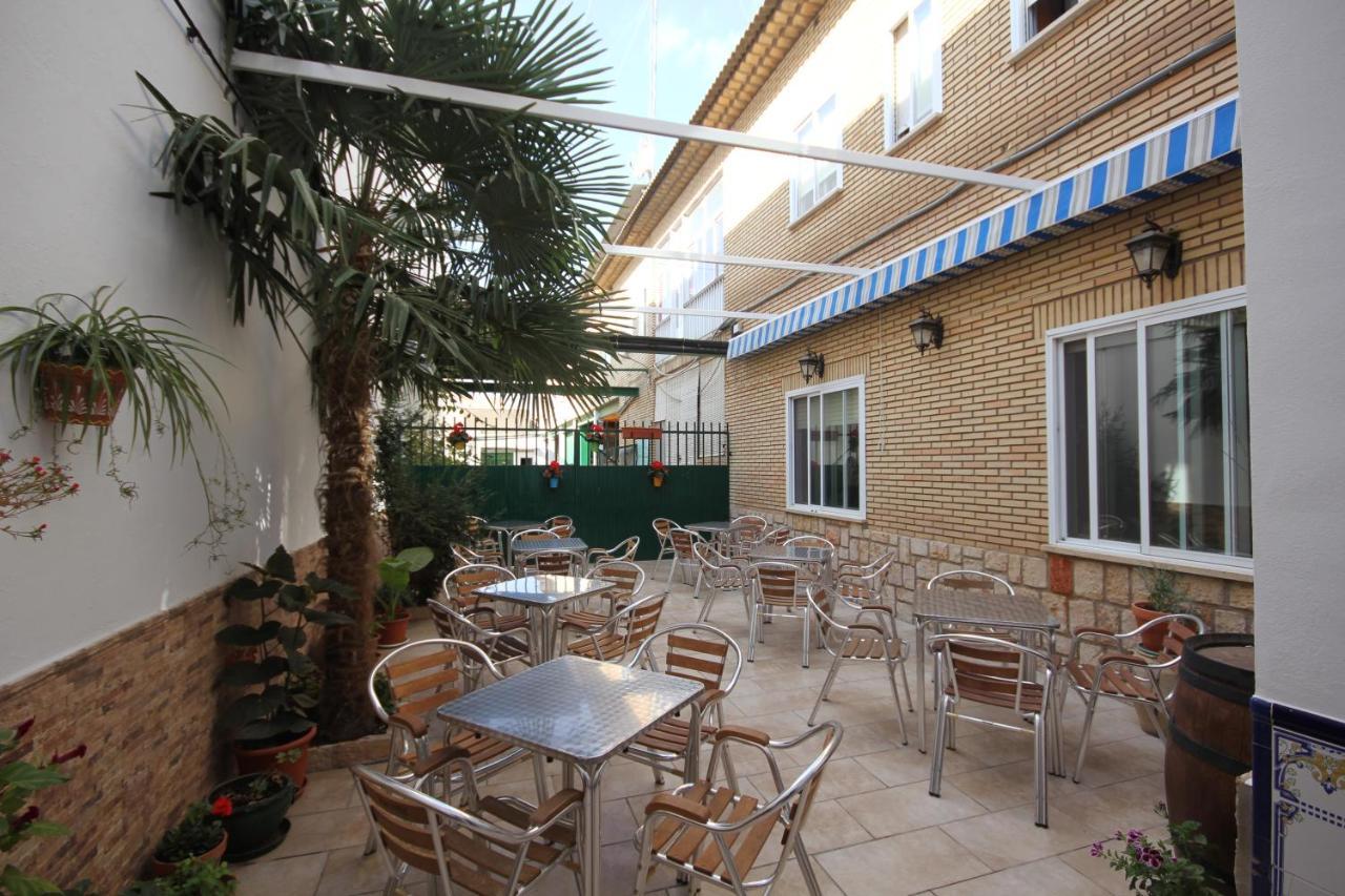 Hostal Restaurante Milan II ซาน เคลเมนเต ภายนอก รูปภาพ